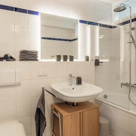 Auszeit Im Loft I Inkl Parkplatz I Balkon I 49 Qm I 3 Min Zur Elbe I 1 Schlafzimmer I Laubegast